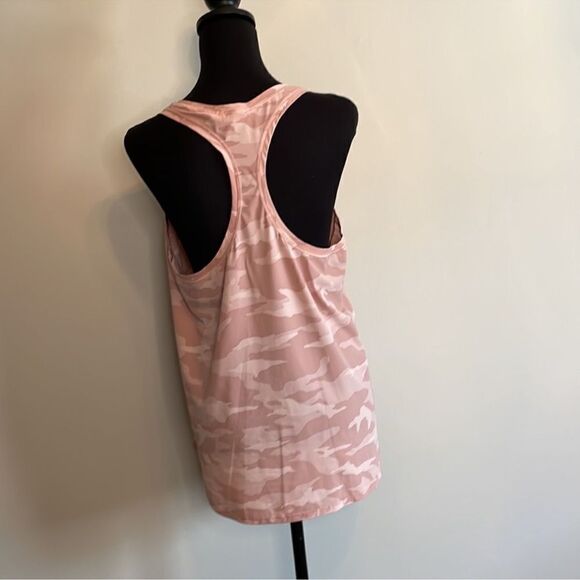 Athleta Ultimate Camo Train Tank Pink Camo XL - Picture 5 of 6
